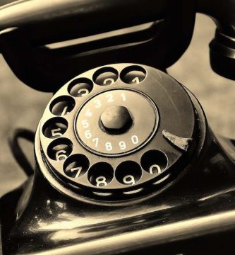 teléfono vintage analógico negro vintaged